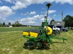 John Deere 1750 Conservation Planter