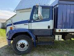 2001 Frieghtliner FL70 Grain Truck