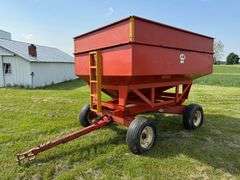 J&M 250 Gravity Wagon