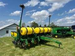John Deere 1750 Conservation Planter