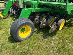 John Deere 750 Grain Drill