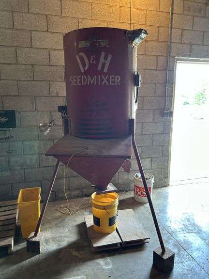 D&H Seed Mixer