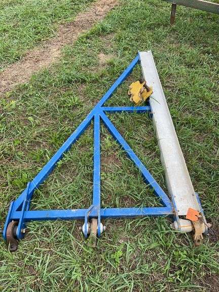 JIB CRANE W/ TROLLEY