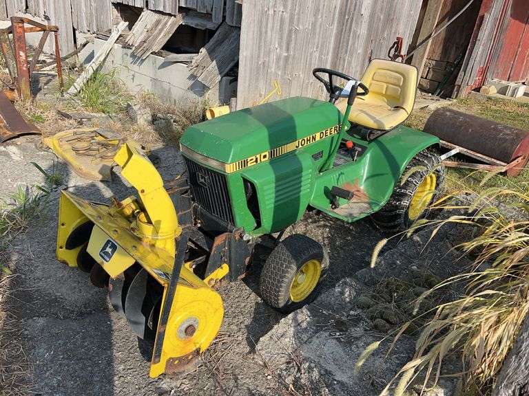 John Deere 210 Garden Tractor
