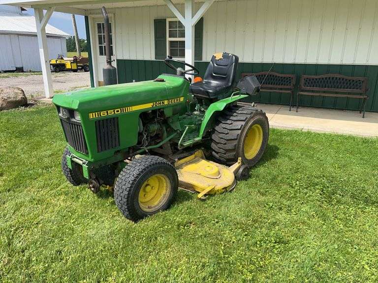 1981 650 John Deere Utility Tractor