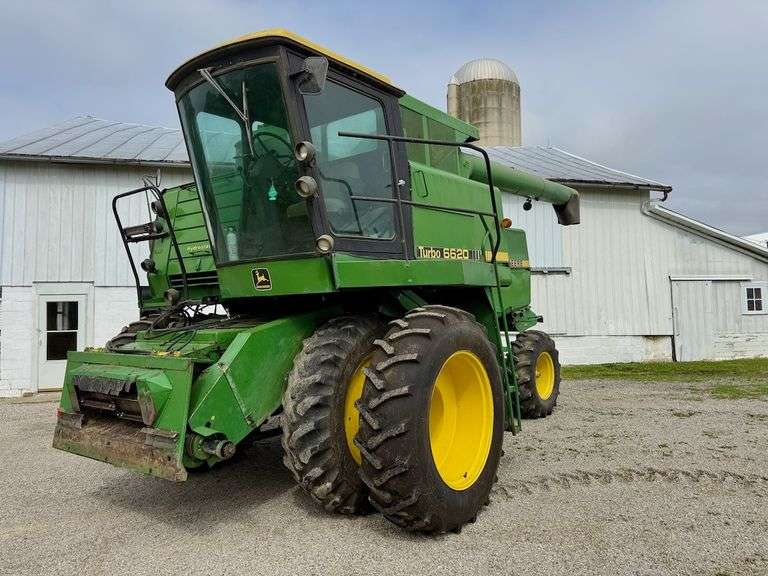 John Deere Turbo 6620 Combine 