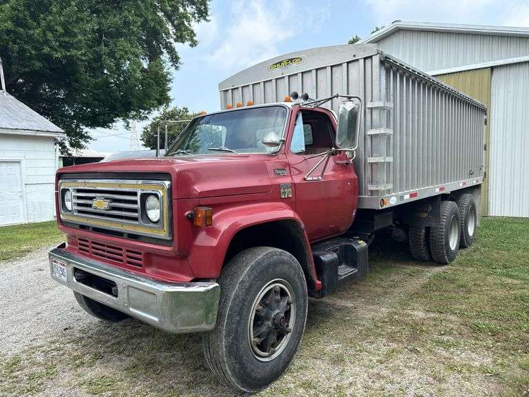 1979 Chevrolet C70 Cheyenne Grain Truck