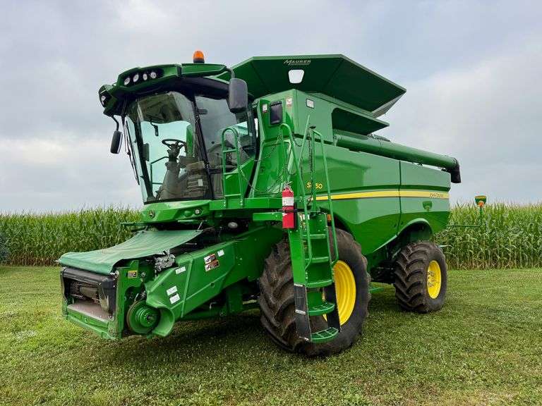 2015 John Deere S650 Combine