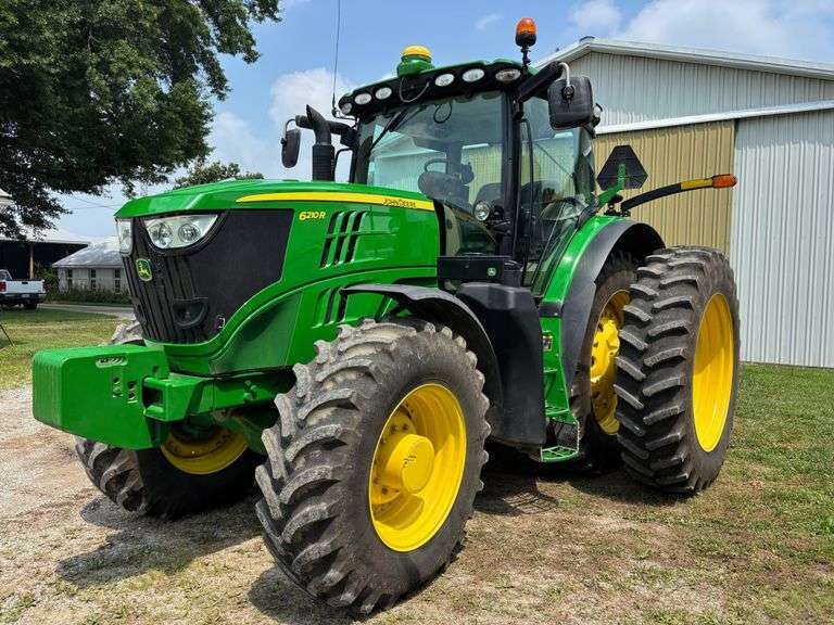 2012 John Deere 6210R