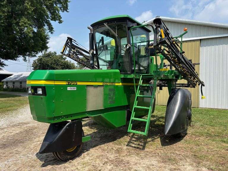 2009 John Deere 6700 Sprayer