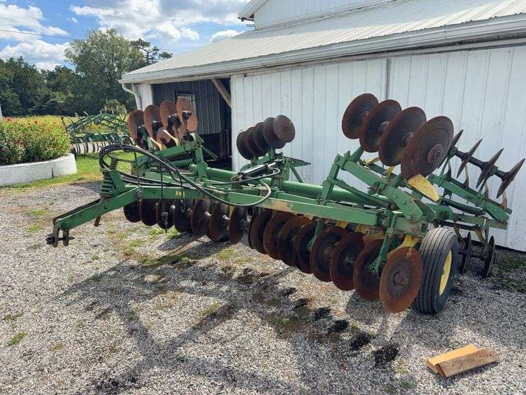 John Deere BWA 16ft Disc